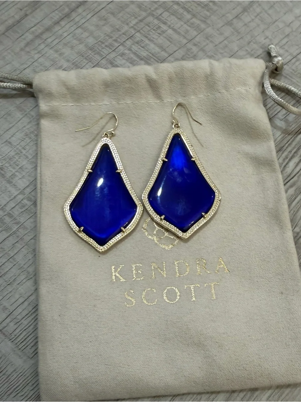 Kendra Scott Gold-Framed Royal Blue Teardrop Earrings